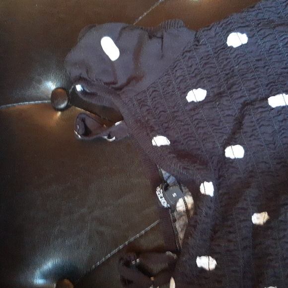 Size 5 Girls 3 Dresses / Romper - Picture 6 of 9